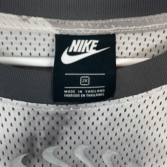 Nike Woman’s SPTCAS Short Sleeve Jersey Pullover Shirt. Plus Size 2X. Grey. - Picture 7 of 14